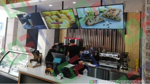 连锁餐饮业引流的不二之选——摩登7网络广告机