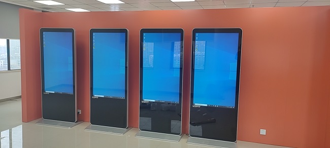 摩登7广告机中国平安4